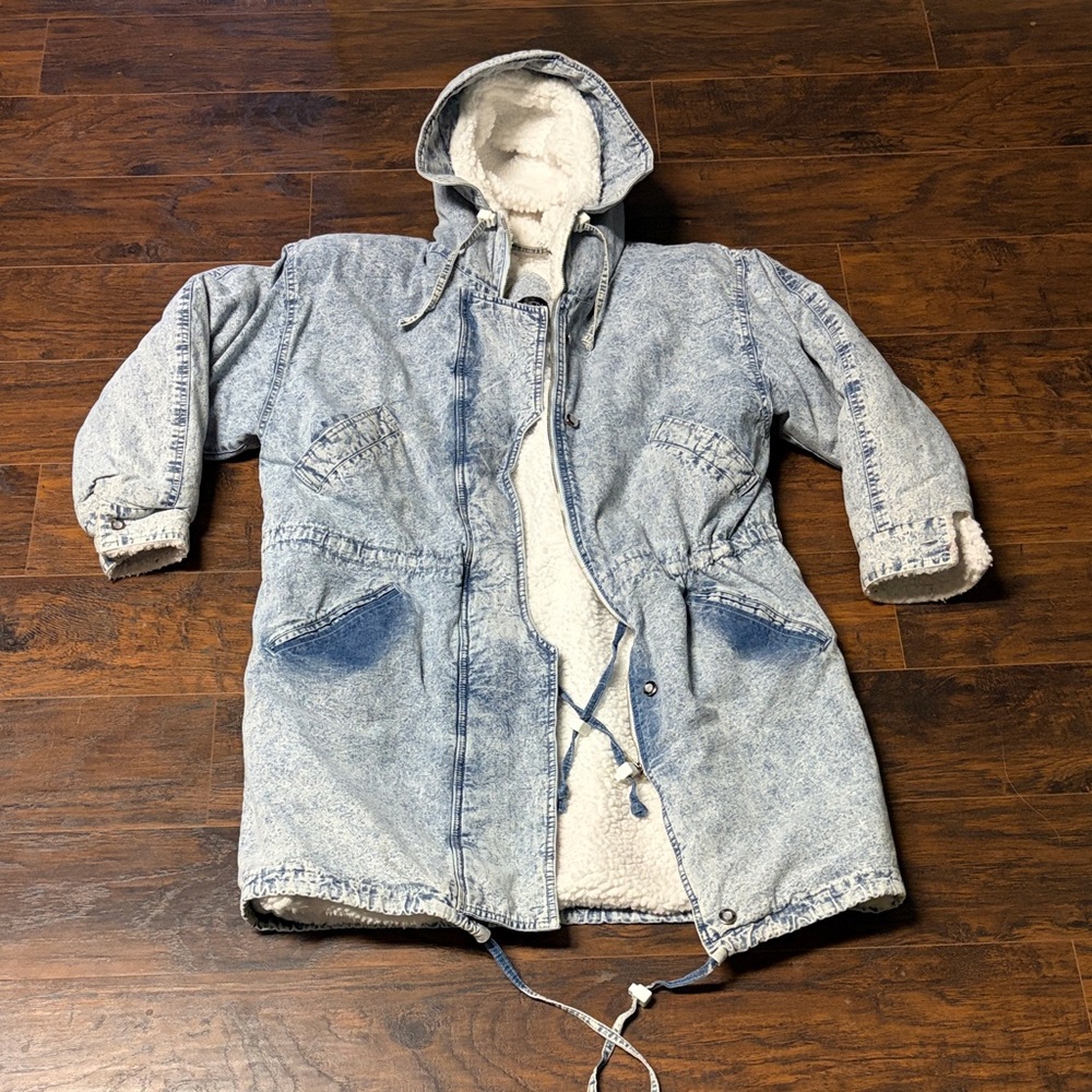 Vintage 80’s Acid Wash Blue Denim Jacket with Hood